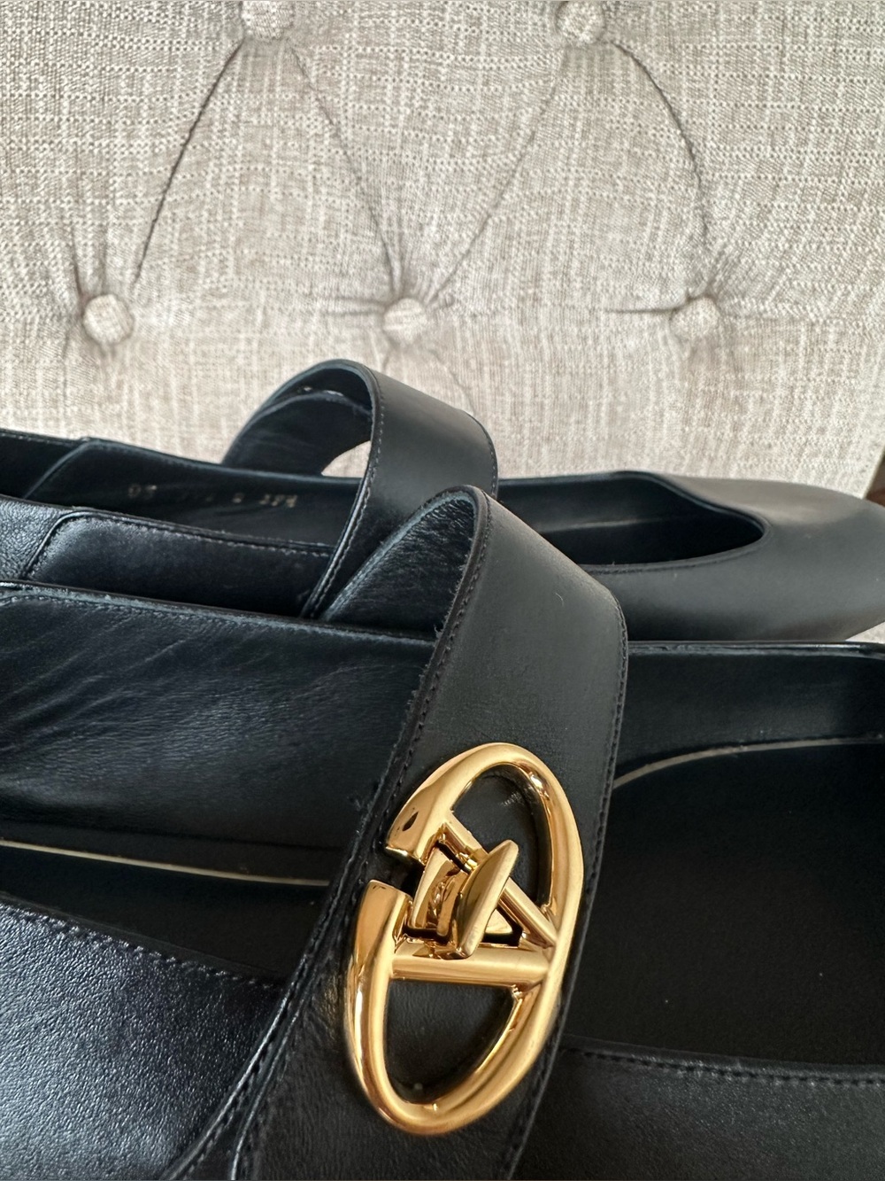 Valentino Garavani Black Leather Logo Insole Flats - Picture 2 of 6